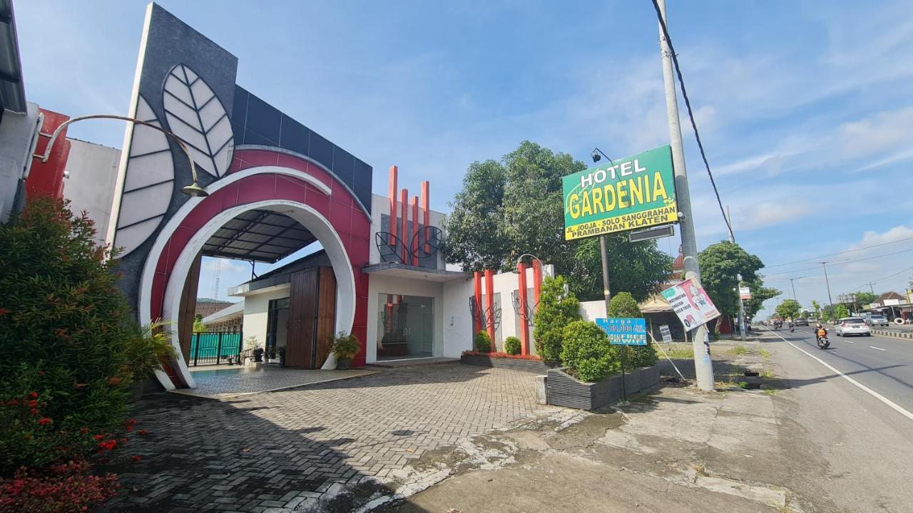 Oyo 90831 Hotel Gardenia Prambanan Джок'якарта Екстер'єр фото