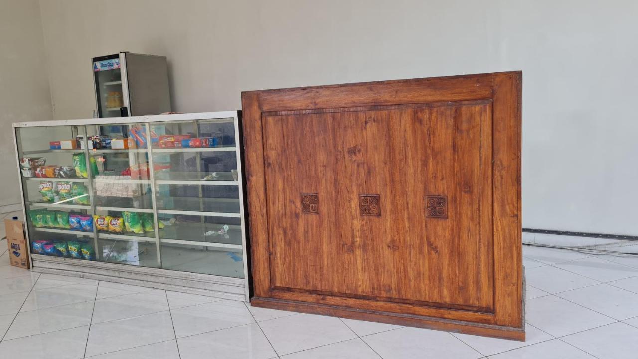 Oyo 90831 Hotel Gardenia Prambanan Surakarta  Екстер'єр фото