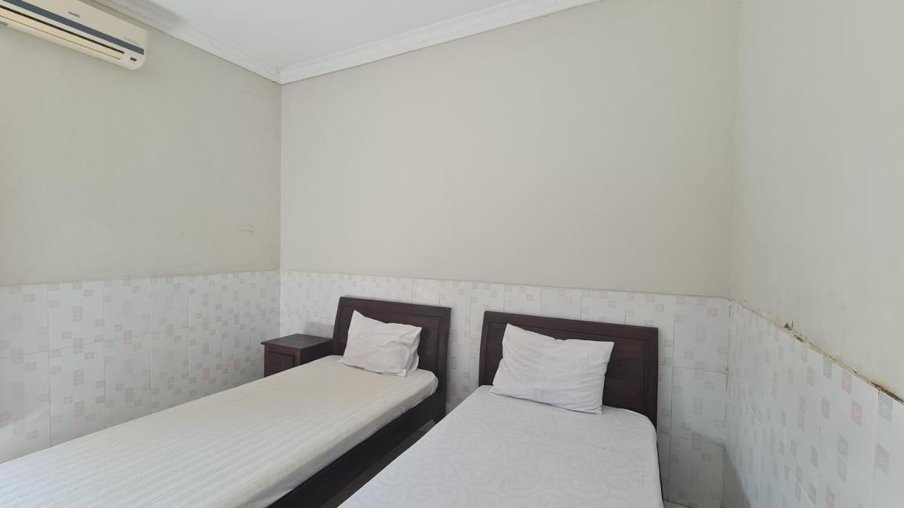 Oyo 90831 Hotel Gardenia Prambanan Джок'якарта Екстер'єр фото