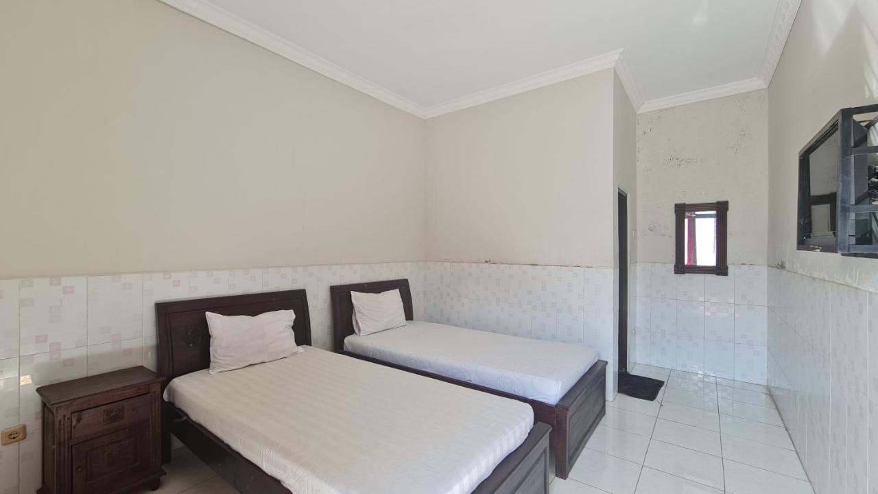 Oyo 90831 Hotel Gardenia Prambanan Джок'якарта Екстер'єр фото