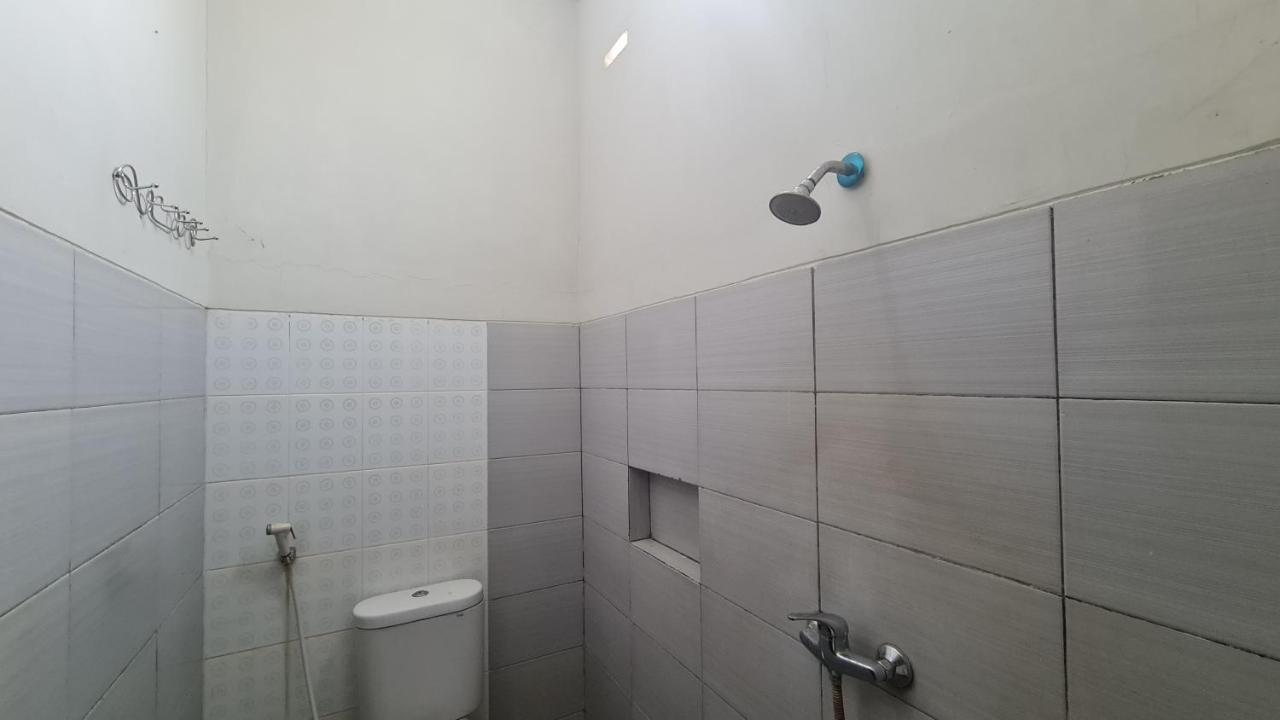 Oyo 90831 Hotel Gardenia Prambanan Джок'якарта Екстер'єр фото